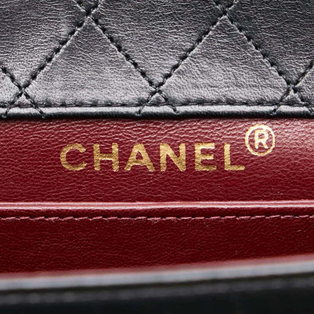 CHANEL Black Lambskin Leather Shoulder Bag - Picture 12 of 16